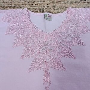 VINTAGE Lace Detail with Shoulder Pads Top